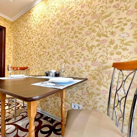 Apartpoltava Двокімнатні Апартаменти, До 6 Спальних Місць, Кутова Ванна, Корпусний Парк, Документи Для Відрядження Exterior foto